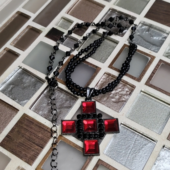 1928 Mourning Red Cross necklace - Picture 1 of 9